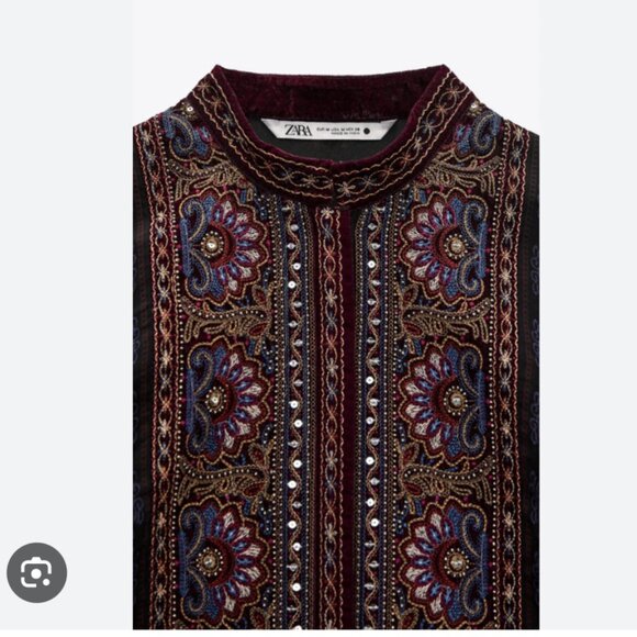 ZARA WOMAN SHORT LONG SLEEVES EMBROIDERED BIB FRONT DRESS MAROON brand new - Picture 3 of 4